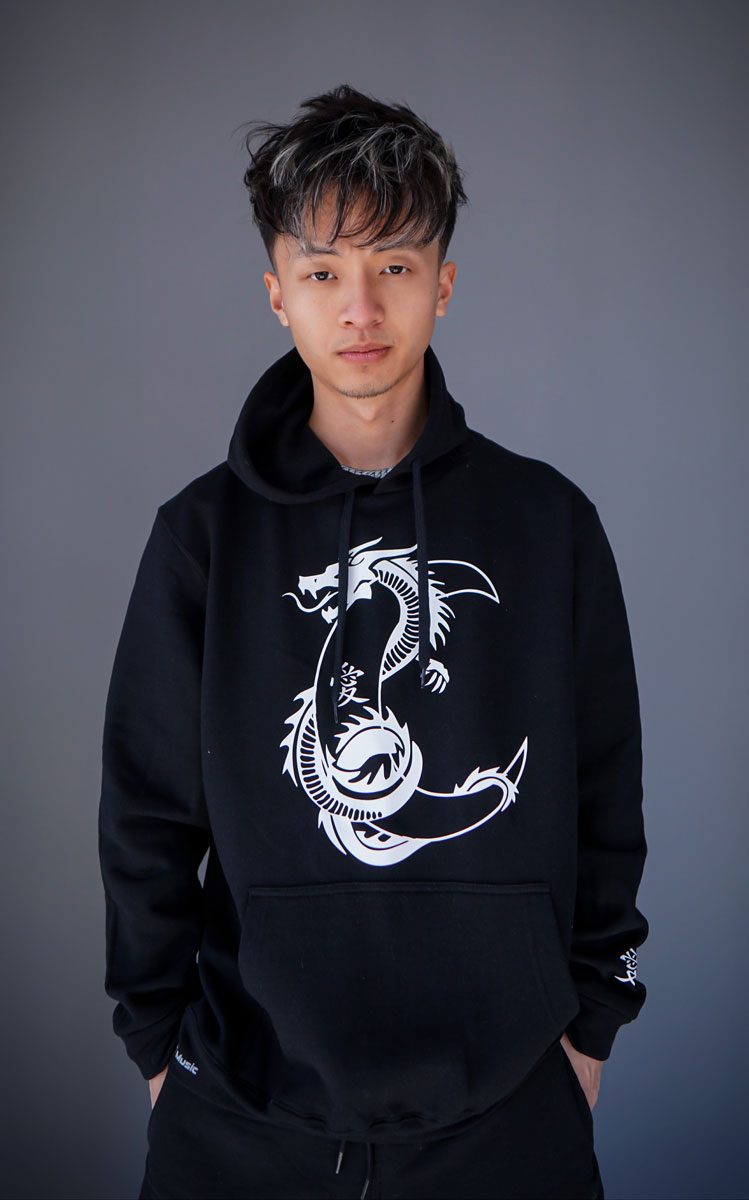 Hanorac negru dragon alb